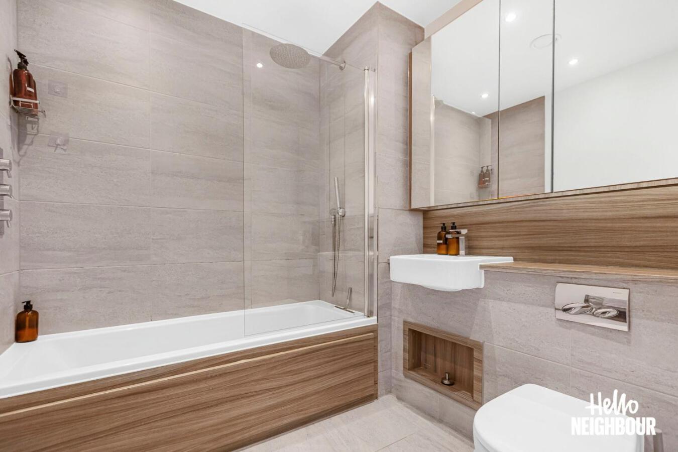 Modern 1 Bedroom Apartment With Parking In Colindale, London Edgware Esterno foto